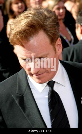 Sett. 19, 2004 - Hollywood, California, Stati Uniti - K39422EG.56TH Annuale Primetime Emmy Awards arrivi presso lo Shrine Auditorium di Los Angeles, California.19/09/2004. /E.G.I./ 2004.Conan O'Brien(Immagine di credito: Â© Ed Geller/Globe foto/ZUMAPRESS.com) Foto Stock