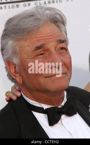 Giugno 24, 2011 - PETER MICHAEL FALK (16 settembre 1927 - 23 giugno 2011) era un attore americano meglio conosciuto per il suo ruolo come il tenente Columbo nella serie televisiva Columbo. Egli è apparso in numerosi film e televisione valutazione ruoli ed è stato nominato per un Academy Award per due volte (per anni sessanta Murde Foto Stock