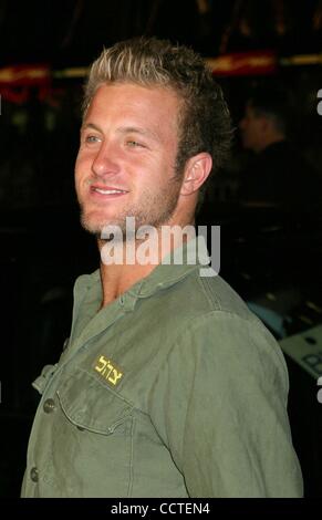 Mar 29, 2004 - Hollywood, California, Stati Uniti - K36450EG.camminare alto Premiere mondiale a Grauman's Chinese Theater, Hollywood, California.29/03/2004 . /E.G.I./ 2004.Scott Caan.(Immagine di credito: Â© Ed Geller/Globe foto/ZUMAPRESS.com) Foto Stock