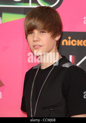 Mar 27, 2010 - Westwood, California, Stati Uniti d'America - JUSTIN BIEBER arrivando al Kid's Choice Awards 2010 tenutasi presso la UCLA. (Credito Immagine: © Lisa O'Connor/ZUMA Press) Foto Stock