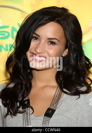 15 maggio 2010 - di Burbank, California, Stati Uniti - DEMI LOVATO arriva a Disney e televisione ABC Gruppo Estate premere giuncata a ABC di Burbank. (Credito Immagine: © Lisa O'Connor/ZUMA Press) Foto Stock