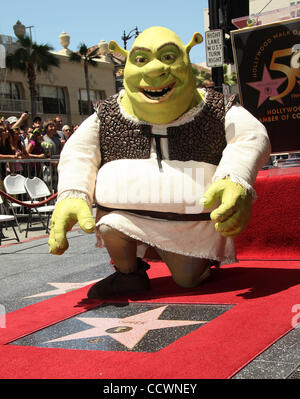 Maggio 20, 2010 - Hollywood, California, Stati Uniti d'America - Shrek riceve la stella sulla Walk of Fame. (Credito Immagine: © Lisa O'Connor/ZUMA Press) Foto Stock