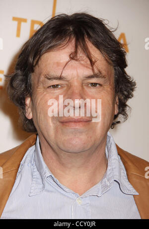 Director Neil Jordan assiste il NY premiere di 'ondine" tenutasi presso TPAC durante la nona edizione del Tribeca Film Festival. Foto Stock