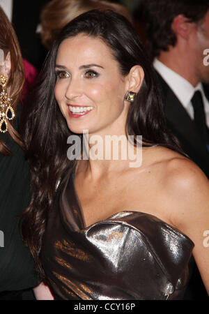 L'attrice demi moore assiste il del Metropolitan Museum of Art Costume Institute Gala beneficio per l'apertura della nuova esposizione "donna americana: la realizzazione di una identità nazionale'. Foto Stock