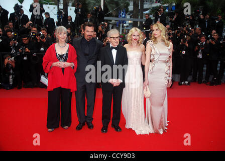 Attori Lucy Punch, Naomi Watts, scrittore e regista Woody Allen, Gemma Jones e Josh Brolin. Foto Stock