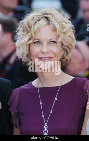 Meg Ryan assiste l'Biutiful Premiere presso il Palais des Festivals durante il 63rd. Foto Stock