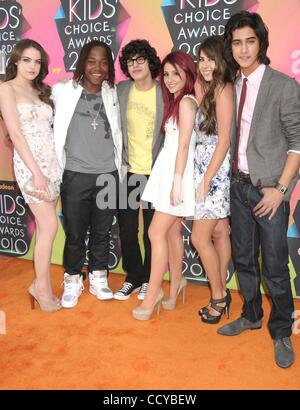 Mar 27, 2010 - Los Angeles, California, Stati Uniti d'America - Cast: VICTORIUS al 2010 Nickelodeon's Kids Choice Awards tenutosi presso la UCLA Pauley Pavilion, Westwood ca. (Credito Immagine: Â© Paul Fenton/ZUMA Press) Foto Stock