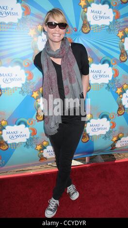 Mar 14, 2010 - Los Angeles, California, Stati Uniti d'America - attrice LESLIE BIBB in un giorno a Santa Monica Pier per la marca-A-desiderio Foundation aiutando i bambini e le loro famiglie. (Credito Immagine: Â© Paul Fenton/ZUMA Press) Foto Stock