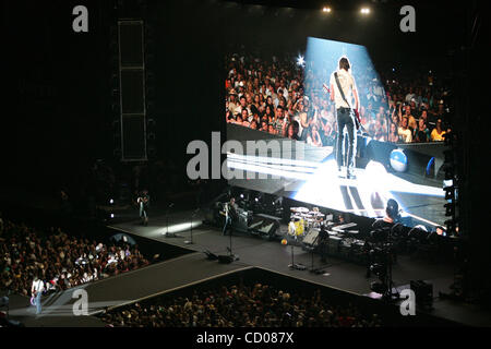 31 maggio 2008 - Glendale, Arizona, Stati Uniti d'America - Paese stella della musica Keith Urban si esibisce dal vivo sul palco presso la University of Phoenix Stadium di Glendale, in Arizona durante il 2008 poeti e pirati tour. (Credito Immagine: © Gene inferiore/Southcreek globale/ZUMApress.com) Foto Stock