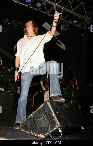 Nov. 16, 2008 - Hollywood, California, Stati Uniti - Mi1328CHW.IL PAT TILLMAN FOUNDATION BENEFICIO DOTATE DI ROBBY KRIEGER E AMICI .il canyon CLUB AGOURA hills , california 11-16-2008.BRETT lo scalogno delle porte (credito Immagine: Â© Clinton Wallace/Globe foto/ZUMAPRESS.com) Foto Stock