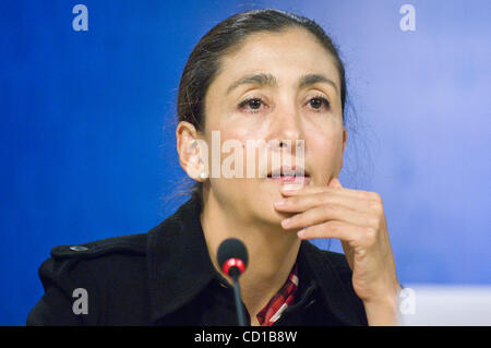 Liberato ostaggio French-Colombian Ingrid Betancourt durante una conferenza stampa presso il Parlamento europeo a Bruxelles, 8 ottobre 2008. Ref: B912 121875 0006 Data: 08.10.2008 credito obbligatoria: UPPA/Photoshot Foto Stock