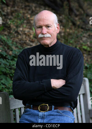 Mar 12, 2008 - Stanford , California, USA - TOBIAS WOLFF ultimo libro è "Nuovo e Storie selezionate.' Wolff è un professore nella Scuola di Scienze Umanistiche e delle Scienze presso la Stanford University e ha insegnato inglese a partire dal 1997. (Credito Immagine: © Norbert von der Groeben/Norbeert von der Groeben/ZUMA premere Foto Stock