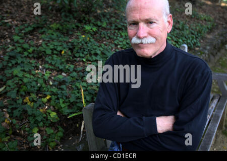 Mar 12, 2008 - Stanford , California, USA - TOBIAS WOLFF ultimo libro è "Nuovo e Storie selezionate.' Wolff è un professore nella Scuola di Scienze Umanistiche e delle Scienze presso la Stanford University e ha insegnato inglese a partire dal 1997. (Credito Immagine: © Norbert von der Groeben/Norbeert von der Groeben/ZUMA premere Foto Stock