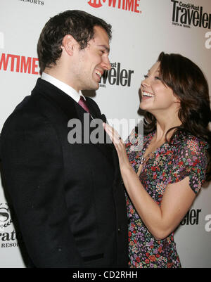 Mar 19, 2008 - New York New York, Stati Uniti d'America - Attore HENRY CAVILL e attrice NATALIE DORMER presso la New York premiere di Showtime 'Tudor' Stagione 2 tenuto presso la New York Hotel Sheraton. Foto Stock