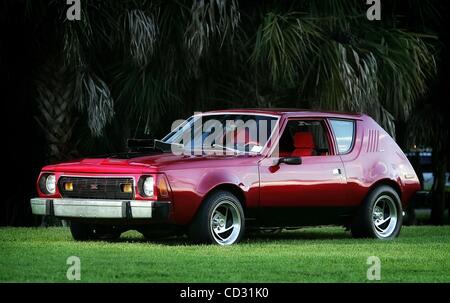 Apr 02, 2008 - al Greenacres con, Florida, Stati Uniti d'America - Terry crescere's 1974 Gremlin X vicino alla sua casa al Greenacres con mercoledì sera. (Credito Immagine: Â© Amanda Voisard/Palm Beach post/ZUMA Premere) Restrizioni: * USA Tabloid diritti * Foto Stock