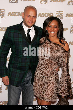 Il Apr 9, 2008 - Hollywood, California, Stati Uniti d'America - cantante MELANIE BROWN aka MEL B & marito Stephen BELAFONTE arrivando alla ASCAP Awards 2008 tenutosi presso il Teatro Kodak. (Credito Immagine: © Lisa O'Connor/ZUMA Press) Foto Stock