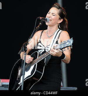 Agosto 9, 2008 - Baltimore, Maryland, Stati Uniti d'America - musicista KT Tunstall suona dal vivo come parte del 2008 Virgin Mobile Music Festival che si svolge a Pimlico Race Course. La due giorni del festival sarà attrarre oltre 40.000 appassionati di musica per vedere una varietà di musical agisce su tre diverse fasi. Copyri Foto Stock