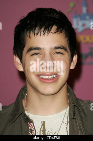Oct 05, 2008 - Anaheim, California, Stati Uniti d'America - David Archuleta al Miley Cyrus dolce 16 Festa di Compleanno tenutasi a Disneyland in Anaheim. (Credito Immagine: © Lisa O'Connor/ZUMA Press) Foto Stock