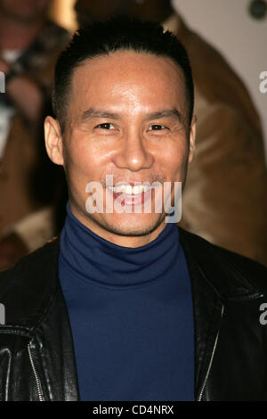 Oct 16, 2008 - New York, NY, STATI UNITI D'AMERICA - Attore BD WONG arriva alla serata di apertura per la Broadway giocare "Tutti i miei figli" tenutosi al Gerald Schoenfeld Theatre. (Credito Immagine: © Nancy Kaszerman/ZUMA Press) Foto Stock