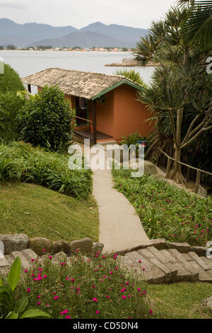 Apr 24, 2008 - Papagaio Island, Santa Catarina, Brasile - Ilha do Papagaio, "Parrot Island' Eco Resort in Santa Catarina, Brasile. (Credito Immagine: © Kayte Deioma/ZUMA Press) Foto Stock