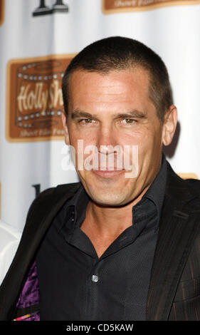 Il 7 agosto 2008 - Los Angeles, California, Stati Uniti - Agosto 07, 2008 - Los Angeles, California, Stati Uniti d'America - Josh Brolin arriva al quarto Annual HollyShorts Film Festival presso il teatro egiziano in Hollywood, la California il 7 agosto 2008. (Credito Immagine: © Patrick Fallon/ZUMApress.com) Foto Stock
