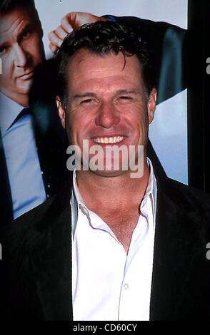 Giugno 10, 2003 - Hollywood, California, Stati Uniti - Mi7724PR.HOLLYWOOD HOMICIDE PREMIERE PRESSO IL VILLAGGIO Theatre, CA.06/10/2003. / / 2003.BRAD JOHNSON(Immagine di credito: Â© Phil Roach/Globe foto/ZUMAPRESS.com) Foto Stock