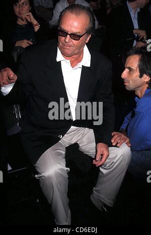 28 ottobre 2003 - Hollywood, California, Stati Uniti - Mi8462PR.JENNIFER NICHOLSON FASHION SHOW A SMASHBOX Studios di Culver Hollywood CA.10/28/2003. / / 2003.Jack Nicholson(Immagine di credito: Â© Phil Roach/Globe foto/ZUMAPRESS.com) Foto Stock