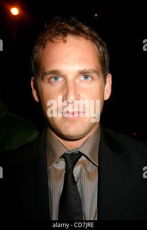 Ottobre 2, 2004 - New York New York, Stati Uniti - K39753ML.IL 42ND NEW YORK FILM FESTIVAL screening di risacca a Alice Tully Hall, Lincoln Center di New York New York 10/02/2004. / 2004.Josh Lucas(Immagine di credito: Â© Mitchell Levy/Globe foto/ZUMAPRESS.com) Foto Stock