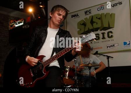 Mar 12, 2008 - Austin, Texas, Stati Uniti d'America - linguette a Maggie Maes eseguendo in Austin in Texas, il 12 marzo 2008 durante SXSW 2008. (Credito Immagine: Â© Aviv piccole/ZUMA Press) Foto Stock