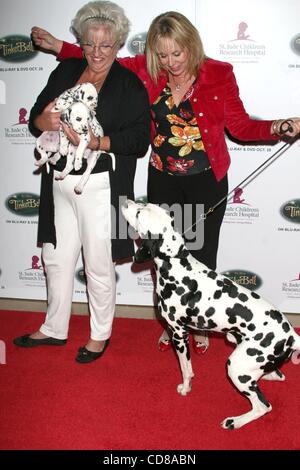 11 ott 2008 - Los Angeles, California, Stati Uniti d'America - Disney's DALMATIONS presso la pista per la vita a vantaggio aiutando St Jude per bambini Ospedale di ricerca, presentato da 'Tinker Bell' su DVD e Blu-ray, svoltasi presso il Beverly Hilton Hotel di Beverly Hills. (Credito Immagine: Â© Paul Fenton/ZUMA Press) Foto Stock