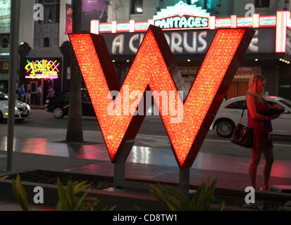 Jun 09, 2010 - Los Angeles, California, Stati Uniti - Al di fuori del W Hotel in Los Angeles. (Credito Immagine: © Mark Samala/ZUMApress.com) Foto Stock