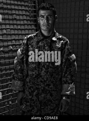 Giu 28, 2010 - Paktika , Afghanistan - Un esercito nazionale afghano soldato. (Credito Immagine: © Bill Putnam/ZUMAPRESS.com) Foto Stock