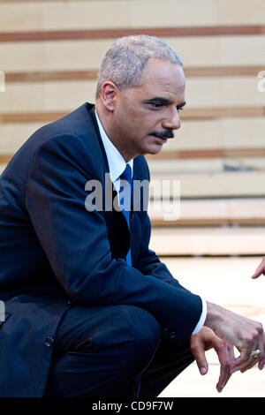 Lug 08, 2010 - Aspen, Colorado, Stati Uniti - US Attorney General Eric Holder all'Aspen Idea Festival. (Credito Immagine: © Rustin Gudim/ZUMApress.com) Foto Stock