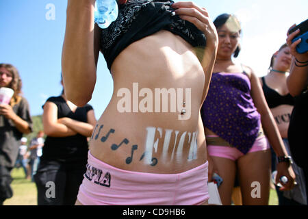 Luglio 11, 2010 - San Bernardino, in California, Stati Uniti - Oltre 20.000 tifosi e 12 bande distribuite su tre fasi hanno trascorso la giornata al terzo Rockstar Energy Drink Mayhem Festival di San Bernardino, CA 10 Giugno 2010. (Credito Immagine: © Giordania Stead/ZUMApress.com) Foto Stock