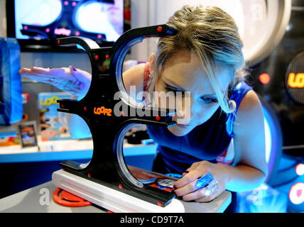 Jul 22, 2010 - San Diego, California, Stati Uniti - Loopz gioco impostato sul display durante il Comic Con International 2010. (Credito Immagine: © Mark Samala/ZUMApress.com) Foto Stock