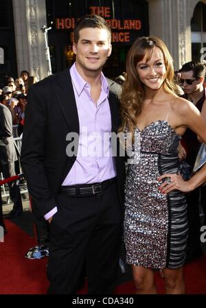 Agosto 02, 2010 - Los Angeles, California, Stati Uniti - Rick Malambri; Sharni Vinson.''Step fino 3D'' Los Angeles Premiere detenute El Capitan theater.Los Angeles,California 08-02-2010.Credit: - foto, Inc. 2010.K65437TL(Immagine di credito: Â© TLeopold/Globe foto/ZUMApress.com) Foto Stock