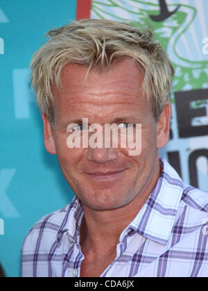 Agosto 08, 2010 - CITTÀ UNIVERSALE, California, Stati Uniti - 8 Agosto 2010 - CITTÀ UNIVERSALE, California, Stati Uniti d'America - Gordon Ramsey arrivando a Teen Choice Awards 2010 tenutasi presso l'Anfiteatro Gibson. (Credito Immagine: © Lisa O'Connor/ZUMApress.com) Foto Stock