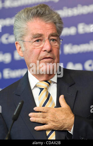 Sett. 15, 2010 - Bruxelles, BXL, Belgio - Il Presidente austriaco Heinz Fischer dà un giunto premere dopo la riunione presso la sede centrale dell'UE a Bruxelles in Belgio su 2010-09-15 da Wiktor Dabkowski (credito Immagine: © Wiktor Dabkowski/ZUMApress.com) Foto Stock