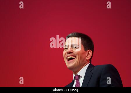 Sep 27, 2010 - Manchester, Inghilterra, Regno Unito - David Miliband risate durante il lavoro della conferenza d'autunno. (Credito Immagine: © Mark Makela/ZUMApress.com) Foto Stock