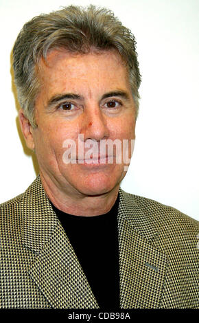 EXCLUSIVE***.JOHN WALSH E SUA MOGLIE REVE A LIVELLO INTERNAZIONALE DELLA RADIO E DELLA TELEVISIONE PER ''una conversazione con JOHN WALSH " NBC IN NEW YORK New York.1/16/2004. / 2004.K34968JBU(Immagine di credito: Â© Judie Burstein/Globe foto/ZUMAPRESS.com) Foto Stock