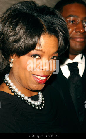 K29701AR ACHIEVERS NERO NELL'INDUSTRIA LA CENA.Sheraton Hotel, New York New York, 03/20/2003. / 2003.Oprah Winfrey.(Immagine di credito: Â© Andrea Renault/Globe foto/ZUMAPRESS.com) Foto Stock