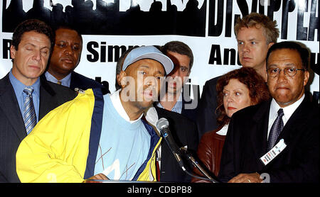 RUSSELL SIMMONS, Andrew Cuomo, Susan Sarandon e TIM ROBBINS.K30508AR.''HIP HOP SUMMIT ACTION NETWORK''.LE MADRI PER IL NEW YORK scomparso annunciare oggi, .'' il conto alla rovescia per equità" Giugno 4, 2003 termine per l abrogazione della Rockefeller le leggi sulla droga. .Tenutosi PRESSO IL GRAND HYATT HOTEL DI NEW YORK New York. Foto Stock