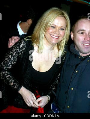 Il 1 gennaio, 2011 - New York New York, Stati Uniti - CAROLINE RHEA.K30033RM.apertura notturna per il Broadway giocare ''9'' dopo essere partito al CHINA CLUB DI NEW YORK New York.4/10/2003. / 2003(Credit Immagine: Â© Rick Mackler/Globe foto/ZUMAPRESS.com) Foto Stock