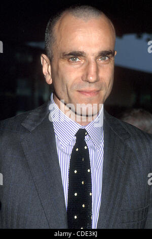 Il 1 gennaio, 2011 - Hollywood, California, Stati Uniti - Mi7482PR.Oscar nomination PRANZO PRESSO IL BEVERLY HILLS HOTEL HILTON, CA.03/10/2003. / / 2003..DANIEL IL GIORNO LEWIS(Immagine di credito: Â© Phil Roach/Globe foto/ZUMAPRESS.com) Foto Stock