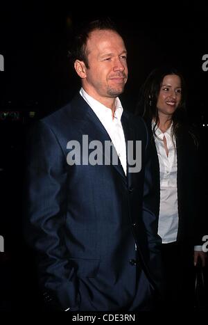 Il 1 gennaio, 2011 - Hollywood, California, Stati Uniti - Mi7498PR.DREAMCATCHER PREMIERE PRESSO IL VILLAGGIO Theatre, CA.03/19/2003. / / 2003.Donnie Wahlberg(Immagine di credito: Â© Phil Roach/Globe foto/ZUMAPRESS.com) Foto Stock