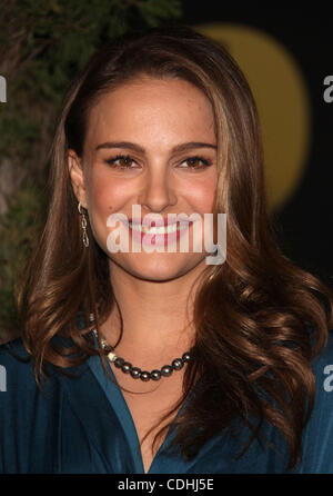 Academy Awards Nominee per 2011 Oscar: file foto: Febbraio 7, 2011 - Beverly Hills, in California, Stati Uniti - NATALIE PORTMAN arriva l'ottantatreesimo Academy Awards Nominees pranzo presso il Beverly Hilton. Portman come Nina in Fox Searchlight Pictures 'Cigno Nero" è nominato per un 2011 Oscar per la migliore attrice ho Foto Stock
