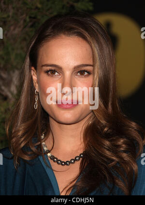 Academy Awards Nominee per 2011 Oscar: file foto: Febbraio 7, 2011 - Beverly Hills, in California, Stati Uniti - NATALIE PORTMAN arriva l'ottantatreesimo Academy Awards Nominees pranzo presso il Beverly Hilton. Portman come Nina in Fox Searchlight Pictures 'Cigno Nero" è nominato per un 2011 Oscar per la migliore attrice ho Foto Stock