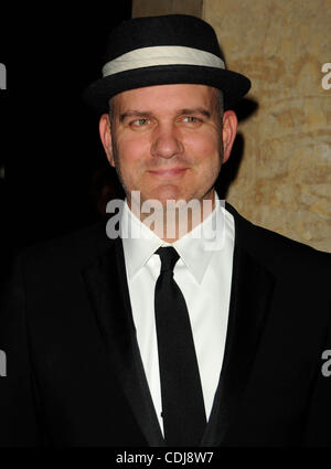 Febbraio 19, 2011 - Los Angeles, California, Stati Uniti - Mike O'Malley frequentando la 61st annuale di Ace Eddie Awards tenutosi presso il Beverly Hilton Hotel di Beverly Hills, la California il 2/19/11. 2011.K67654lunga(Immagine di credito: Â© D. lunga/Globe foto/ZUMAPRESS.com) Foto Stock