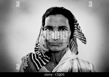 27 febbraio 2011 - Pandharkawada, Maharashtra, India - Contadino suicidio vedova, BABY LOOR, 52 anni, di villaggio Bhonsi. (Credito Immagine: by © Michael Francis McElroy/zReportage.com/ZUMA) Foto Stock