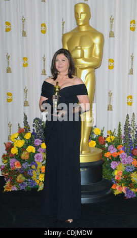 27 febbraio 2011 - Los Angeles, California, Stati Uniti - Colleen Atwood .ottantatreesimo annuale di Academy Awards - Pressroom tenutosi presso il Teatro Kodak,Los Angeles,CA. Febbraio 27 - 2011. K67708lungo.(Immagine di credito: © D. lunga/Globe foto/ZUMAPRESS.com) Foto Stock